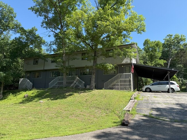 Building Photo - 265 Sycamore Rd