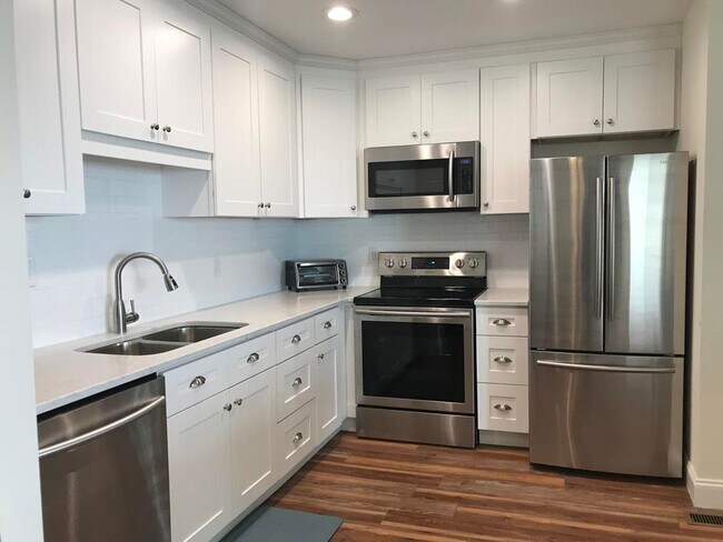 Foto del edificio - 705 Carolina Beach Ave S