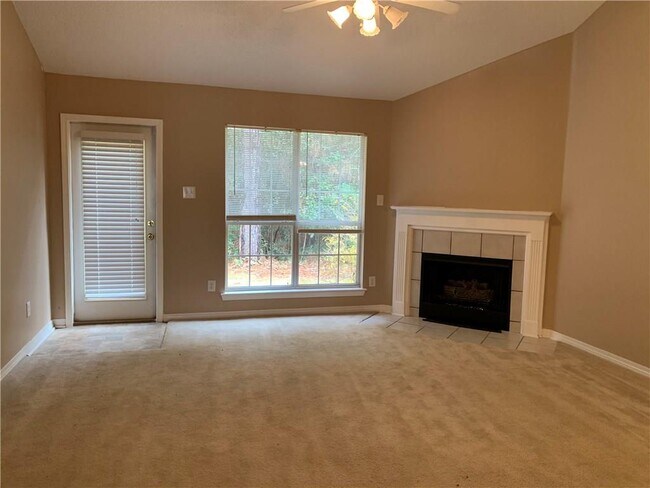 Foto del edificio - 755 Willow Springs Dr