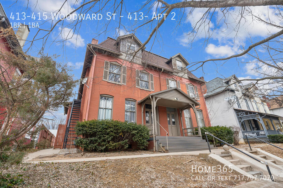 Primary Photo - 413-415 Woodward St-413- Apt 2