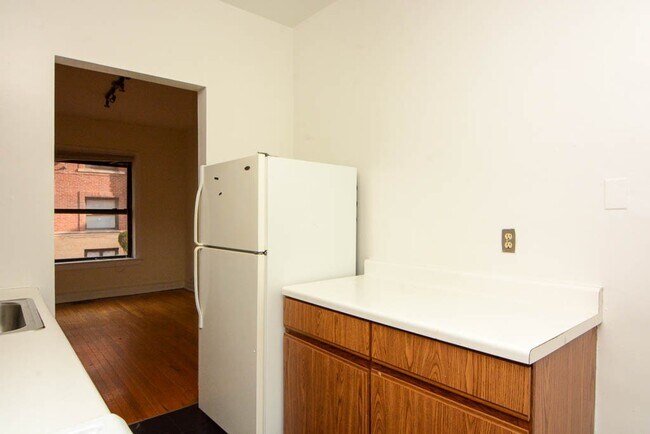 Foto del edificio - 834 W Waveland Ave