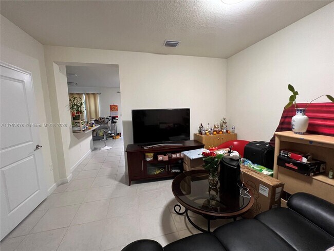 Foto del edificio - 3314 W 112th St