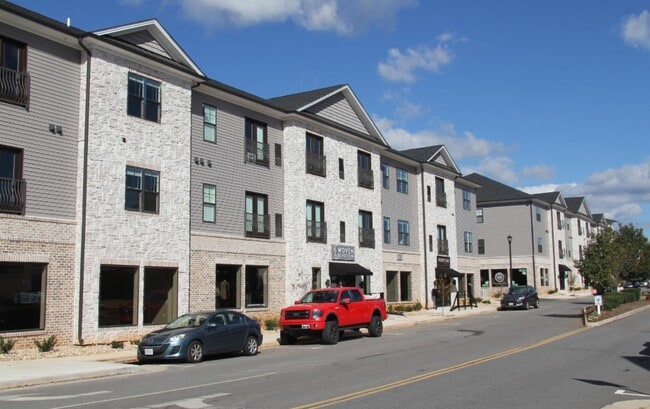 Building Photo - Cornerstone Lofts