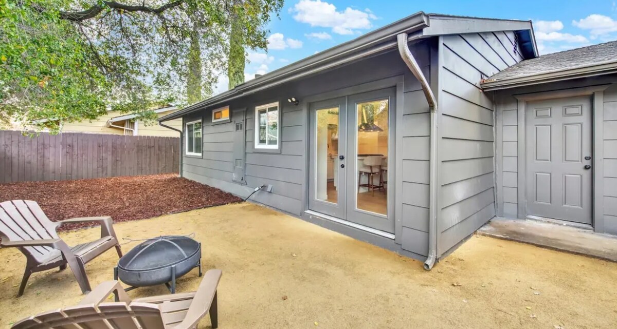 Foto del edificio - 6610 Oak Leaf Ct