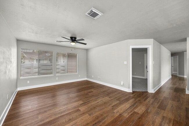 Building Photo - 9758 Farrell Dr