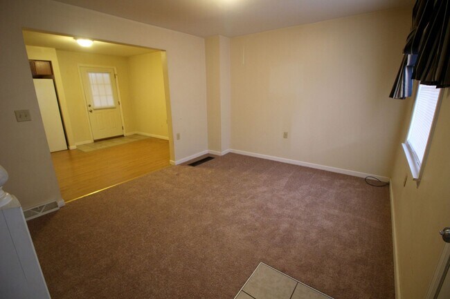 Building Photo - Louisa Street Townhomes