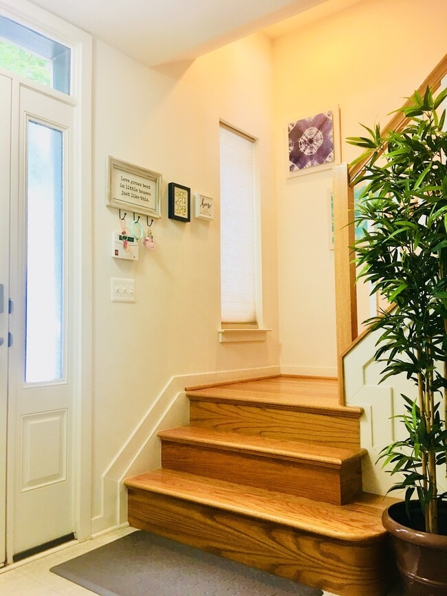 stairs to main level - 1410 Wheyfield Dr