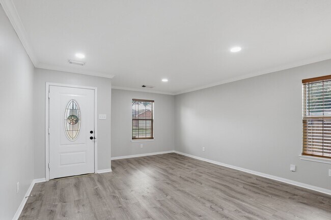 Building Photo - 5727 Landon Creek Ln