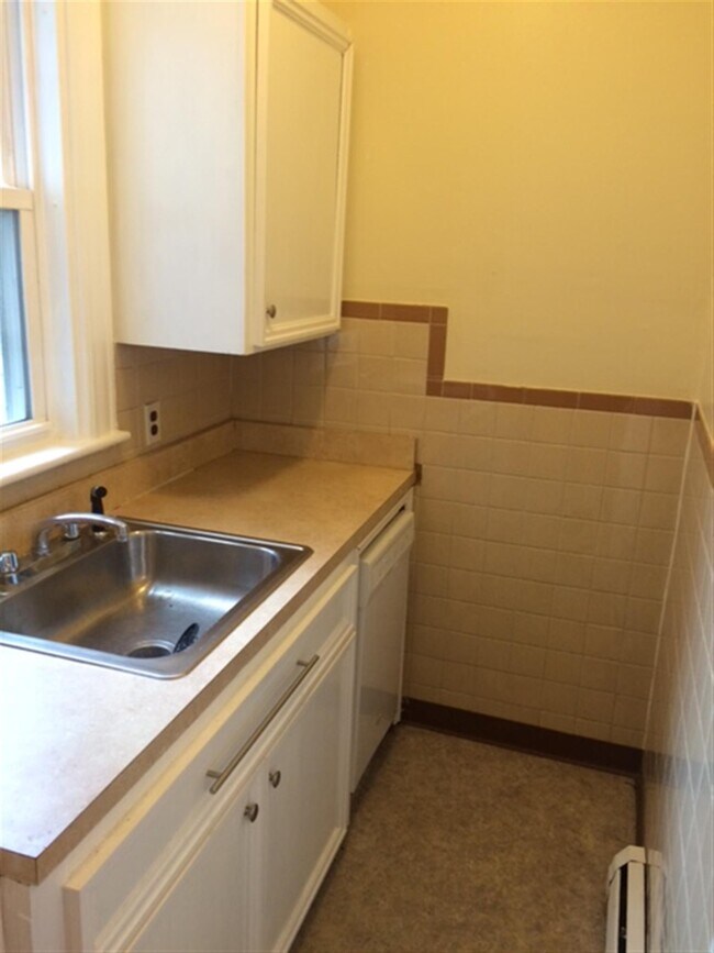 Building Photo - 159 Highland Ave