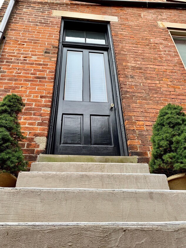 Foto principal - 1210 Louden St
