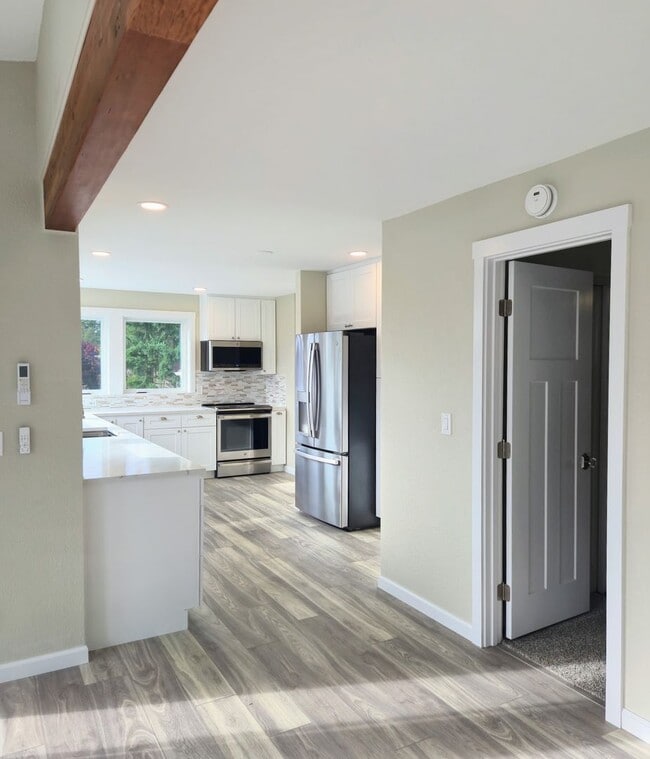 Foto del edificio - Newly Remodeled 2 Bedroom Home & ADU For R...