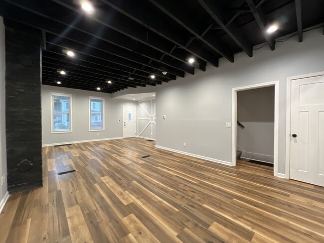 Building Photo - 2738 Jackson St
