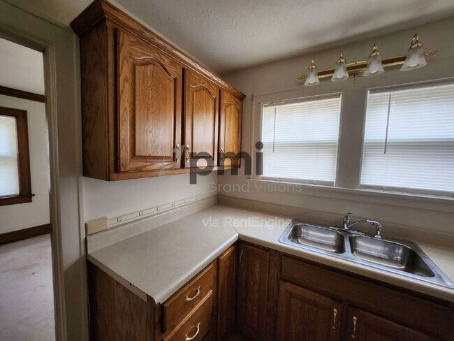 Foto del edificio - 303 E Kellar Ln