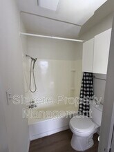 Building Photo - 813 N University St