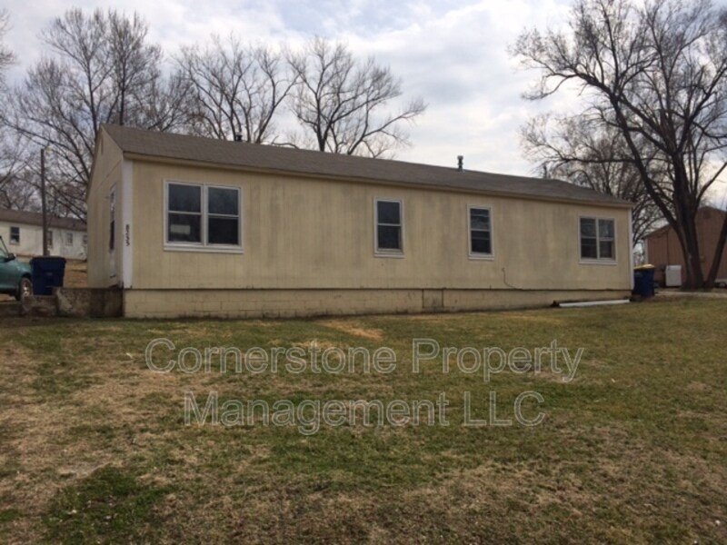 Primary Photo - 8255 Lakeview Dr