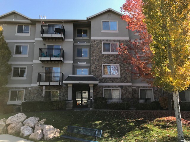 Building Photo - 1230 Privet Dr