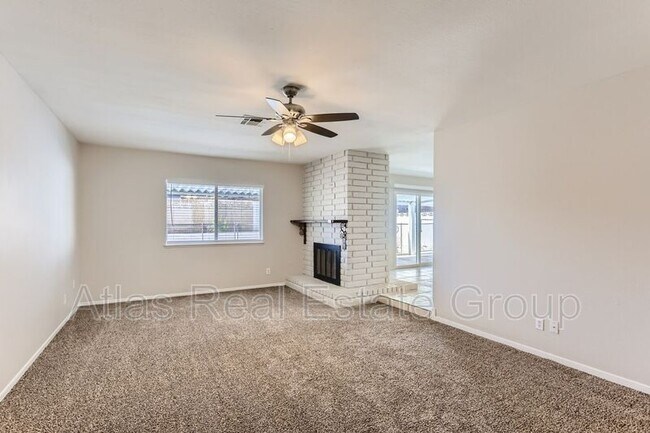 Building Photo - 628 Valley View Dr