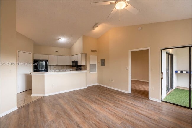 Foto del edificio - 2445 SW 18th Terrace