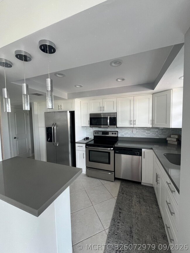 Building Photo - 137 Golden Isles Dr