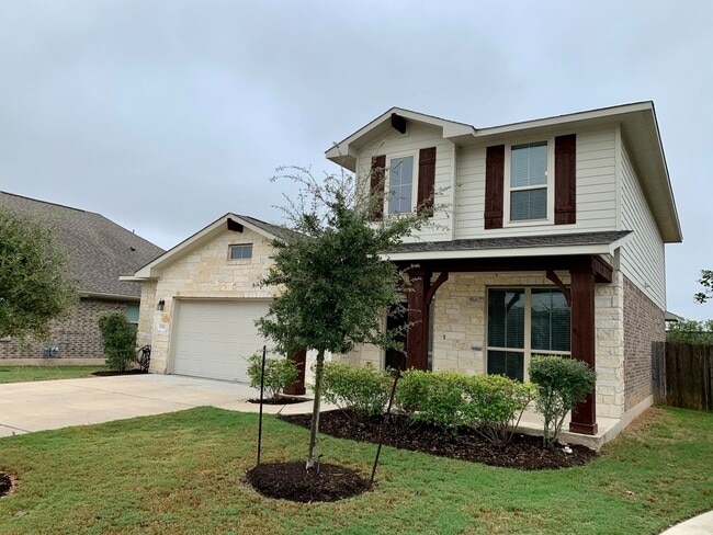 Building Photo - Beautiful 4 bedroom, 2.5 bathroom home in ...