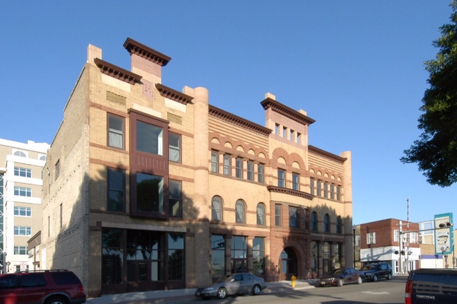 Primary Photo - 116 S 3rd St