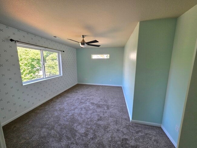 Building Photo - 624 Jasmine Cir