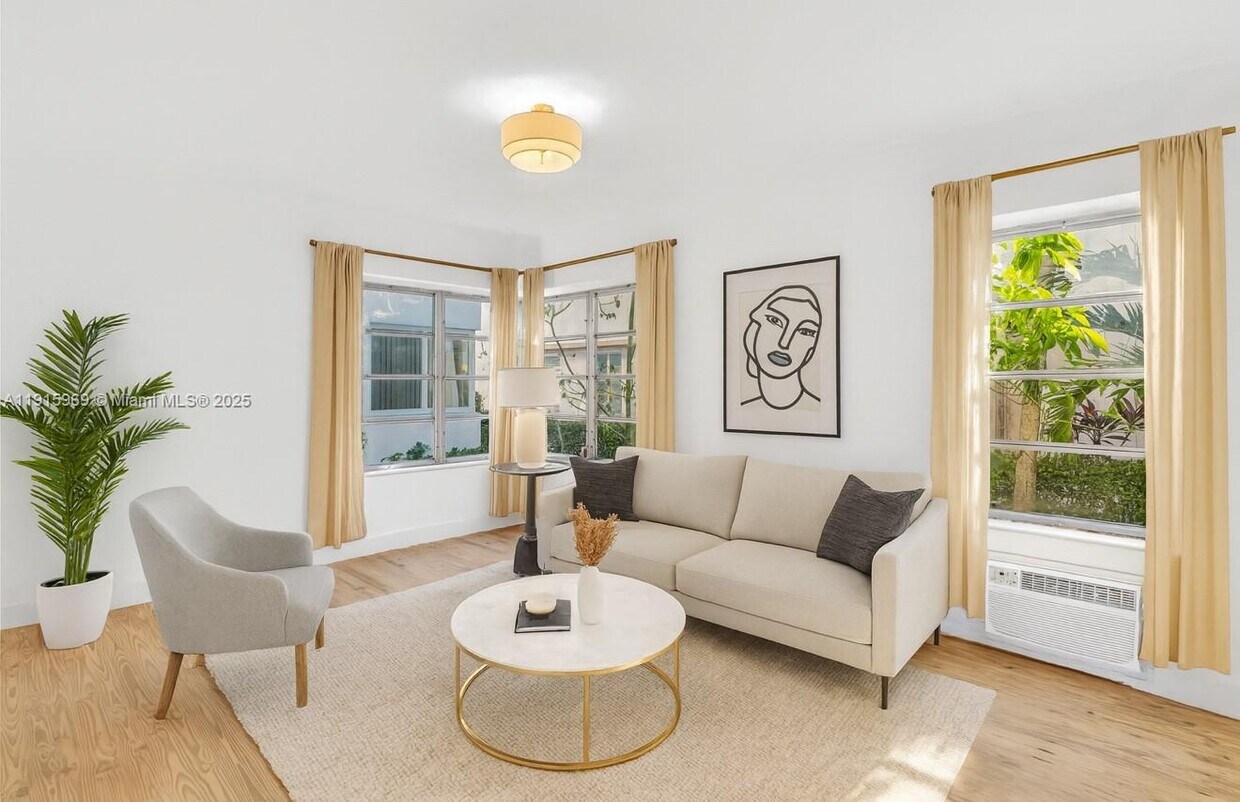 Foto principal - 821 Jefferson Ave