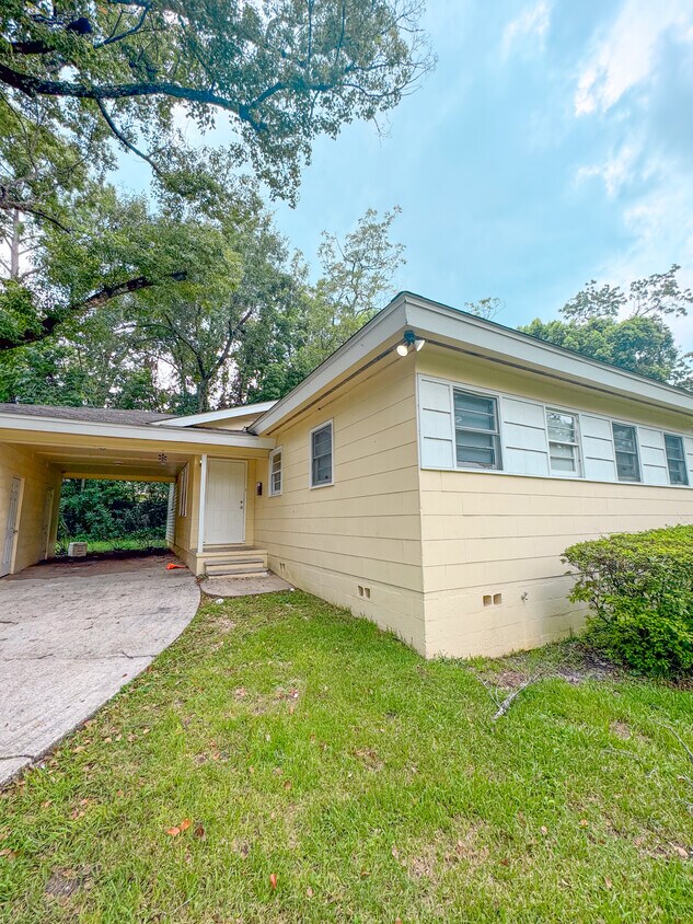 Primary Photo - 1502 Atkamire Dr