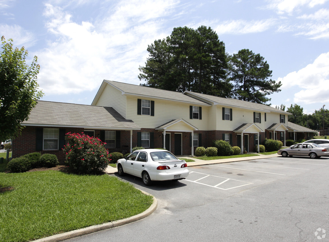 Primary Photo - Hidden Creek Apartments