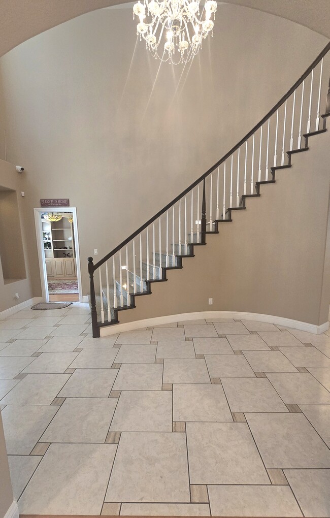 Building Photo - 2537 Deauville Cir