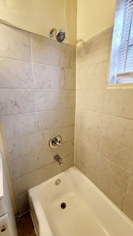 Foto del edificio - 2605 5th Ave