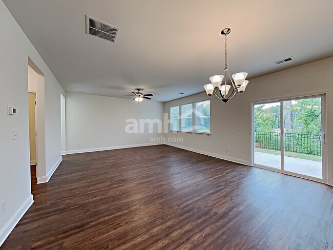 Building Photo - 419 Levon Court
