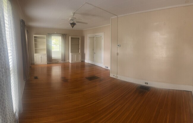 Living/Dining Room - 42 Chappell St