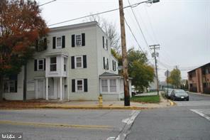 Primary Photo - 227 E Main St