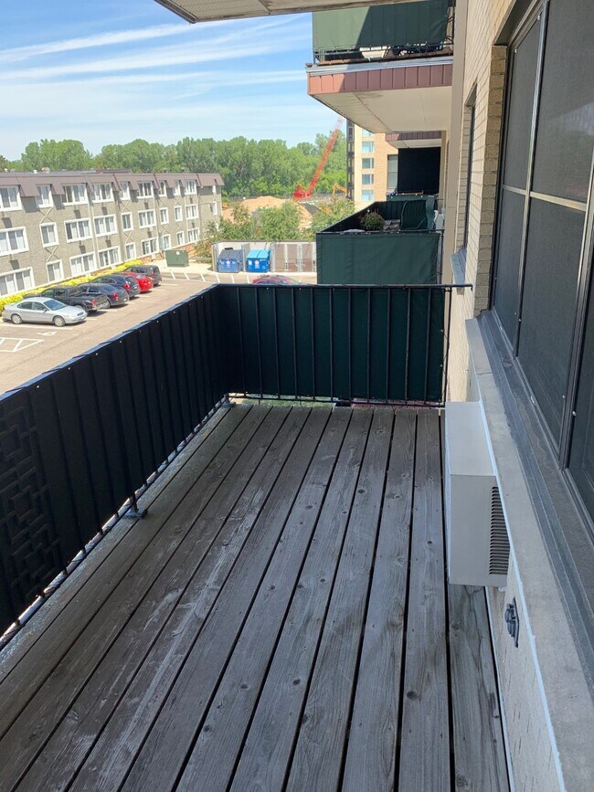 Balcony - 3150 Excelsior Blvd