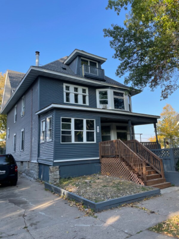 Building Photo - 277 Aurora Ave