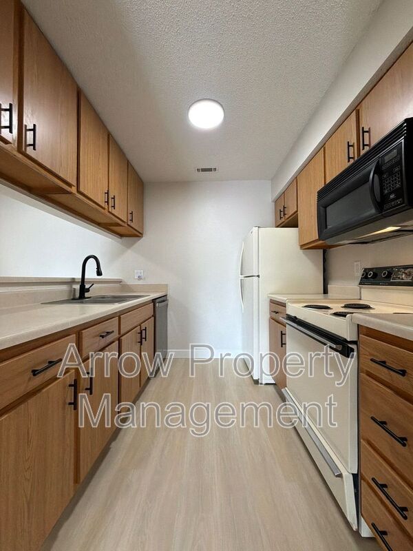 Building Photo - 2354 N 44th St