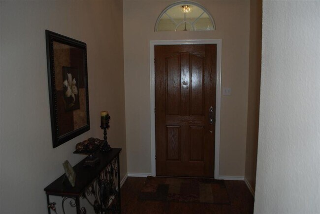 Foto del edificio - VIEW NOW/COMING SOON - Charming 3 Bed Home in NRH | Open Kitchen + Spacious Backyard