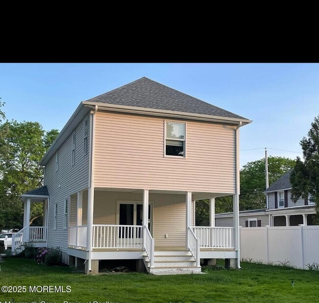 Building Photo - 37 Brown Pl