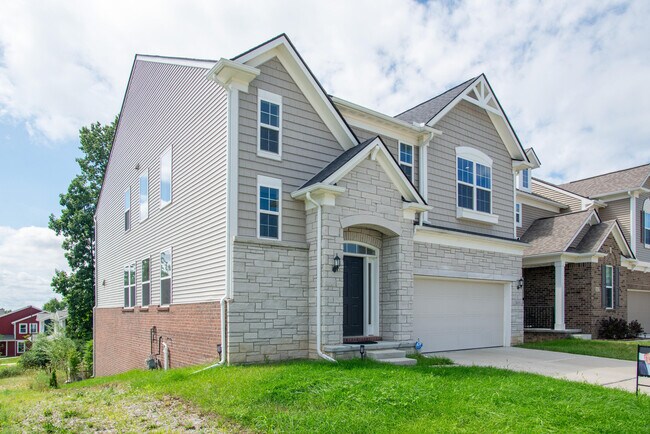 Building Photo - 2825 Dillon Dr