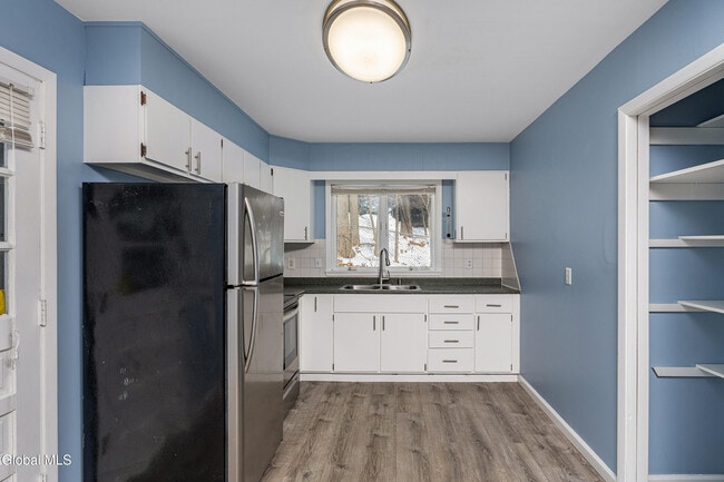 Building Photo - 7 Elgin St