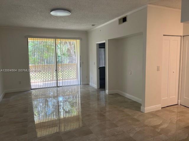 Foto del edificio - 18326 NW 68th Ave