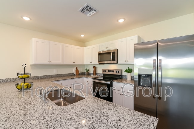 Building Photo - 3817 NW 41st St