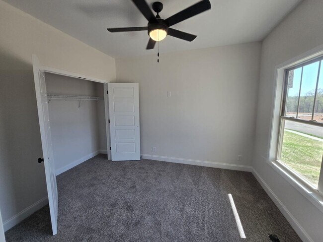 Foto del edificio - New Construction Ruby Floor Plan Near Exit 4