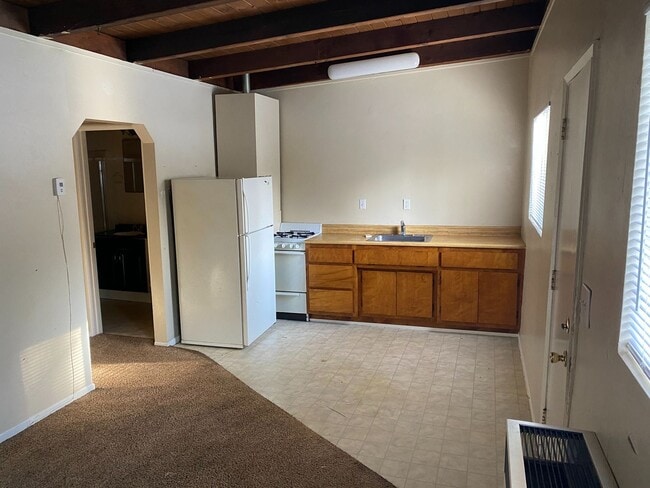 Building Photo - AL378-Mata, Sergio