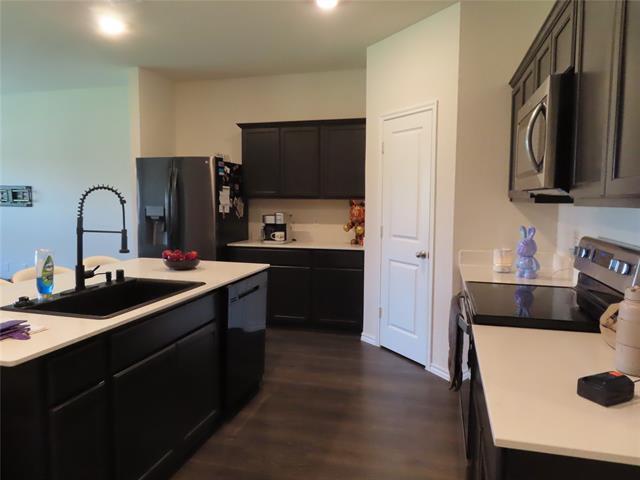 Building Photo - 3037 Zinnia St