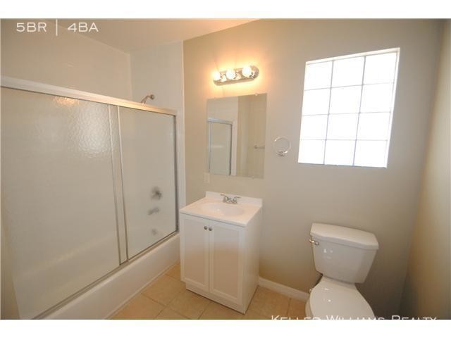 Building Photo - 5 bedroom in Plantation FL 33325
