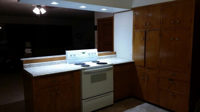Foto del edificio - 206 W Fir Ave