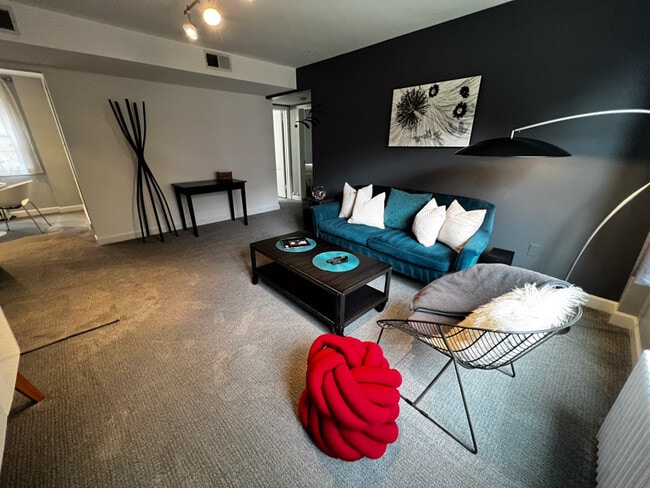 Foto del edificio - 1224 N Meade St