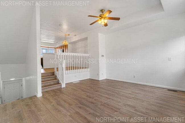 Building Photo - Beautiful 2 beds 2.5 baths in Brighton!